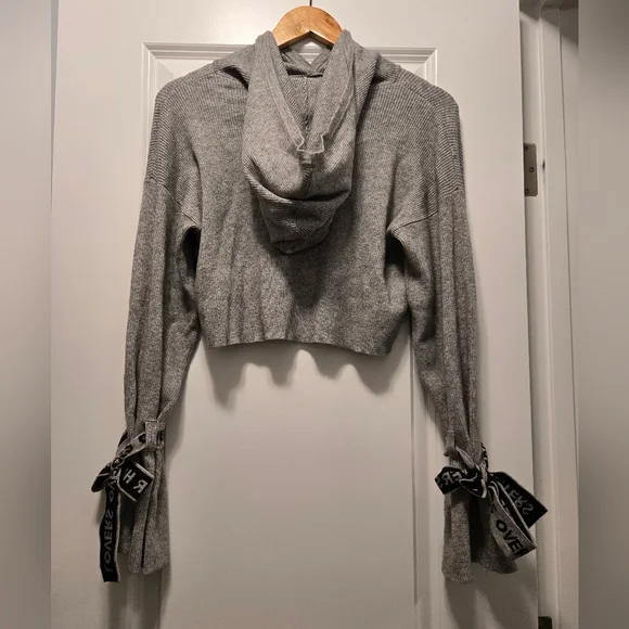 H&M Divided Gray Cropped Rib Knit Hoodie With Jacquard-Knit Ties - Picture 3 of 9